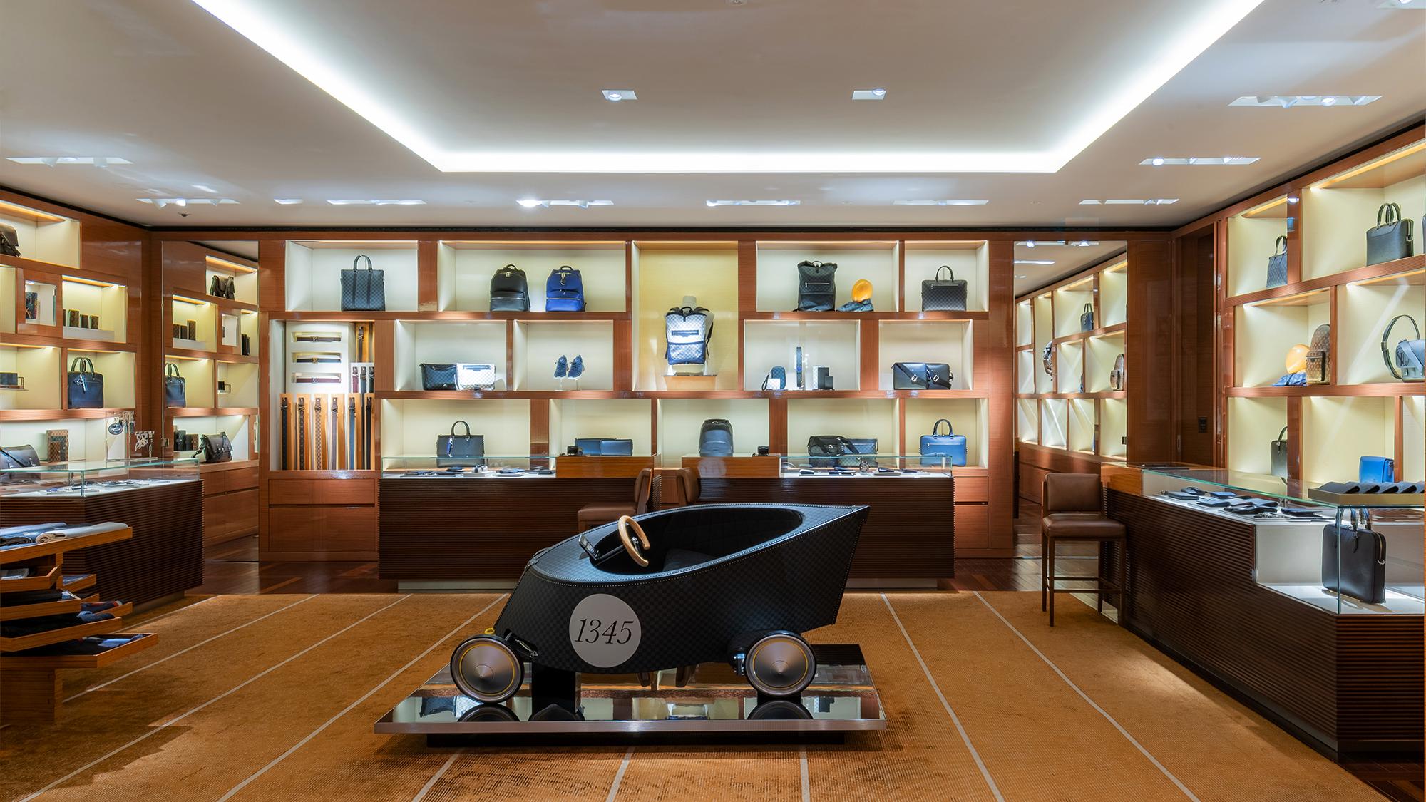 Louis Vuitton Venice in Venezia, , IT. Louis Vuitton Magasins.